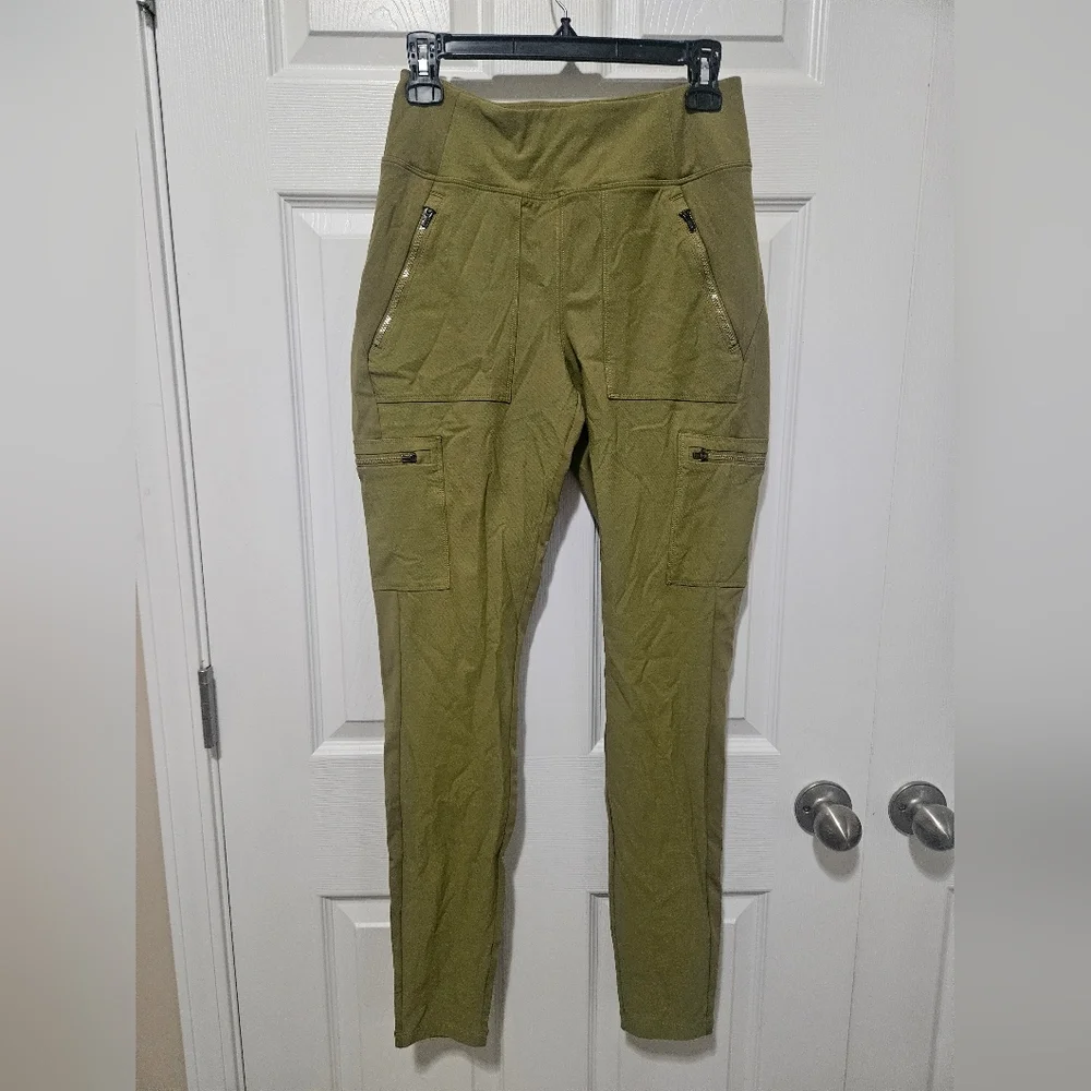 Athleta Headlands Hybrid Cargo Green 6 Tall